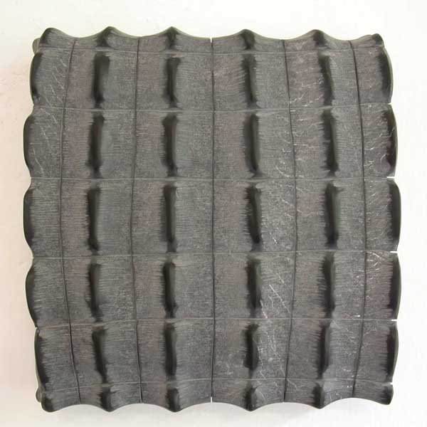 Maria Rucker, Coccodrillo, 2002, Ardesia (italienischer Schiefer), 26 x 27 x 6 cm