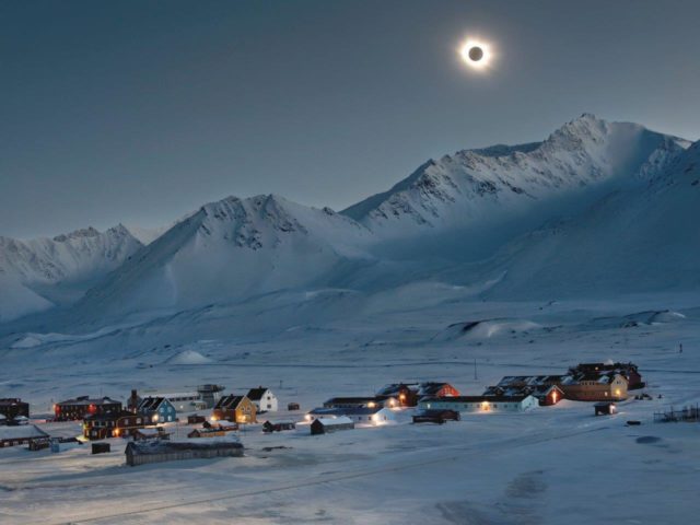 Nathalie Grenzhaeuser, Eclipse 1 (aus der Serie