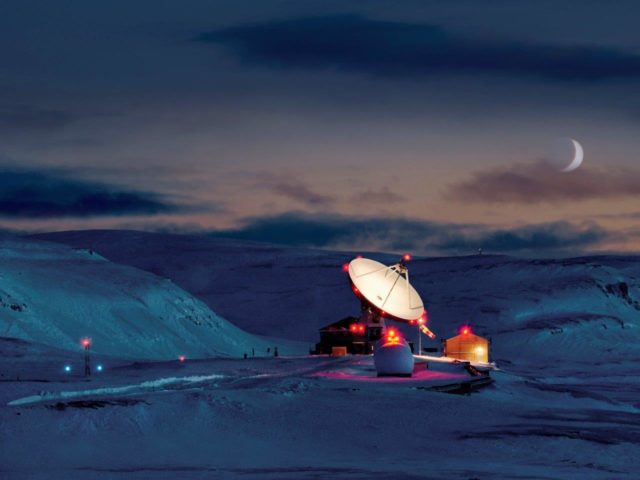 Nathalie Grenzhaeuser, Geodetic Observatory (aus der Serie